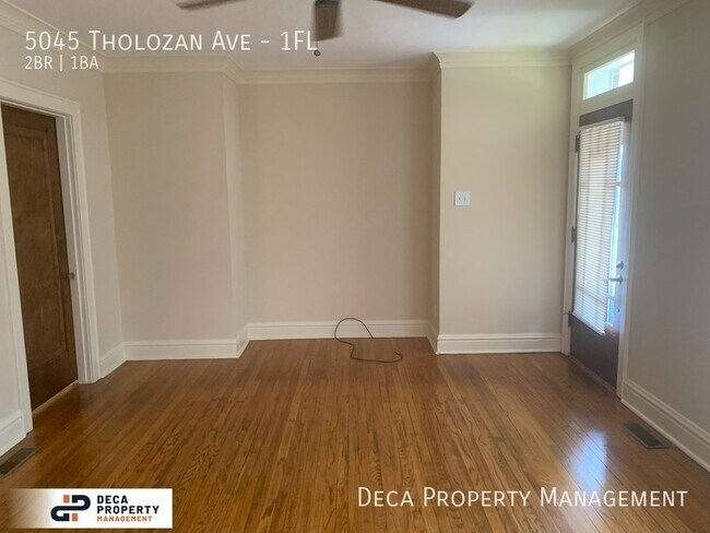 Foto del edificio - 5045 Tholozan Ave