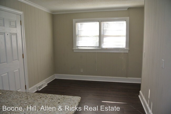 Building Photo - 3 br, 1.5 bath House - 1165 First Street Ext