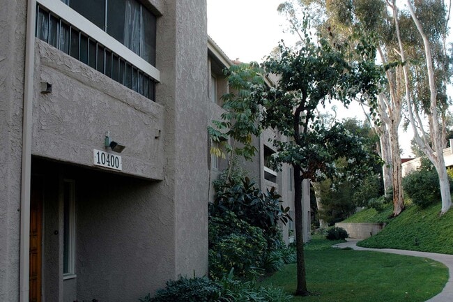 Building Photo - 10400 Caminito Cuervo