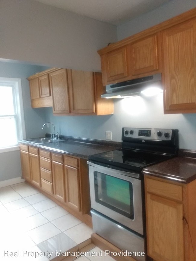 Building Photo - 5 Merrit Pl