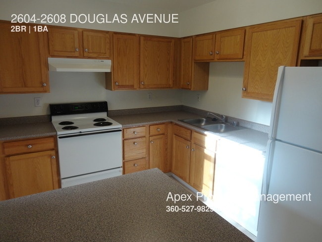 Building Photo - 2604 Douglas Ave