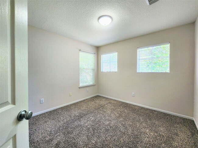 Foto del edificio - 11 Cider Mill Ct