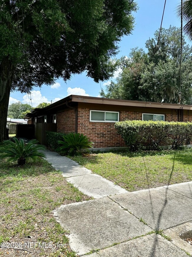 Building Photo - 2821 Searchwood Dr