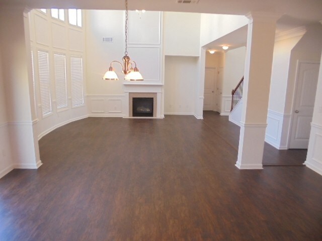 Building Photo - 133 Oakland Way