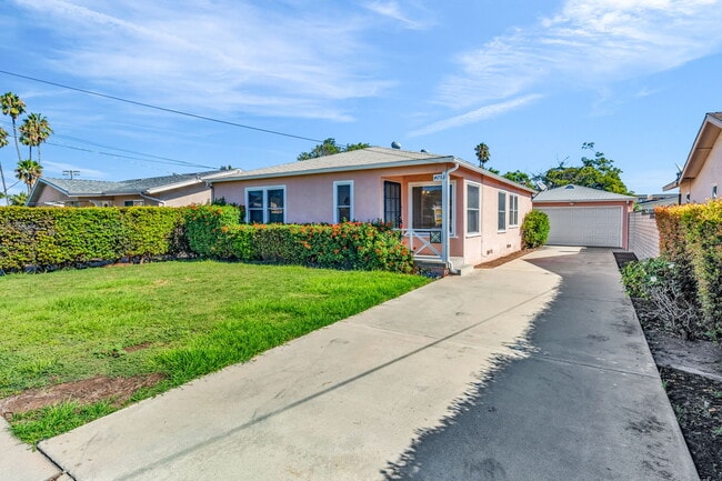 Building Photo - 4753 Choctaw Dr