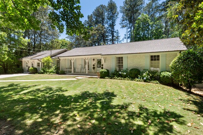 Photo - 4470 Chatworth Ct NE (Sandy Springs, GA) House