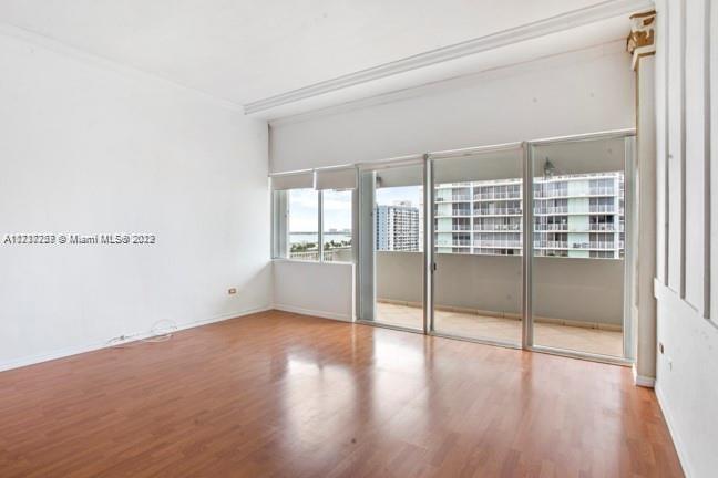 Foto del edificio - 7545 E Treasure Dr