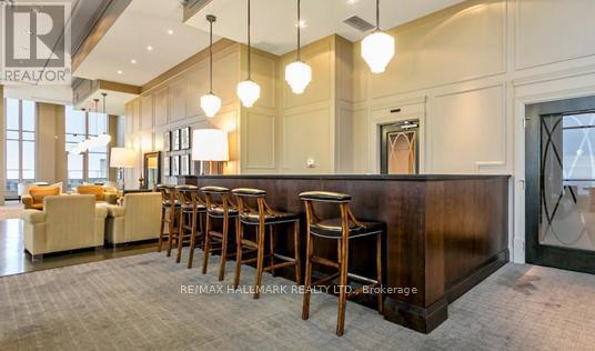 Photo du bâtiment - 388 Prince of Wales Dr