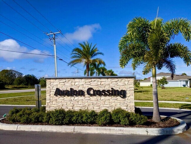 Building Photo - 604 Lychee Ln