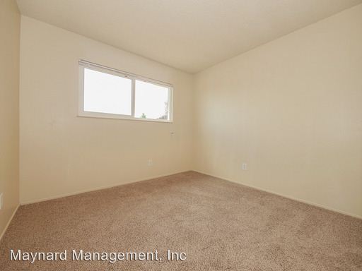 Building Photo - 861 Preston Ave