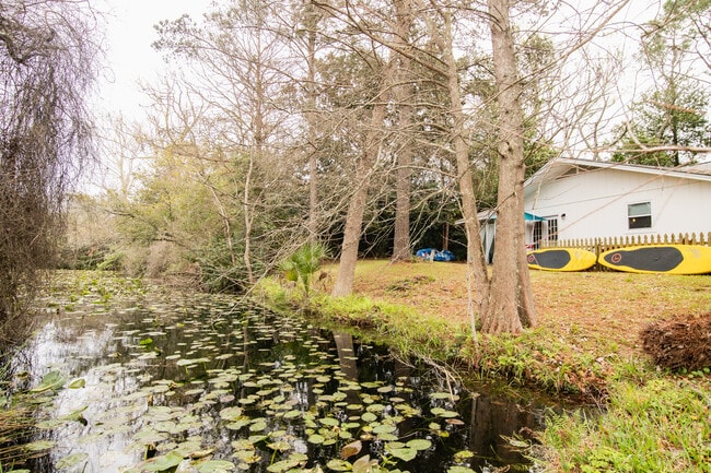 Building Photo - 101 Villa Ct