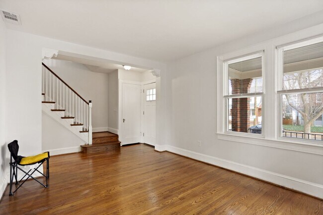 Foto del edificio - Stunning 3BR/2.5BA Home in Brookland – Available Now!