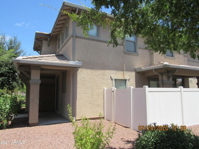 Building Photo - 3922 E Jasper Dr
