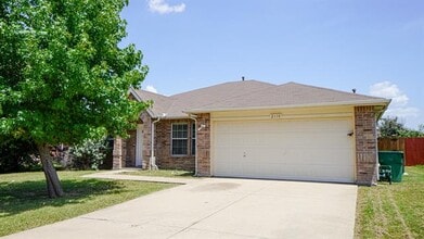 Building Photo - 2110 Rose May Dr