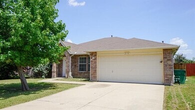 Building Photo - 2110 Rose May Dr