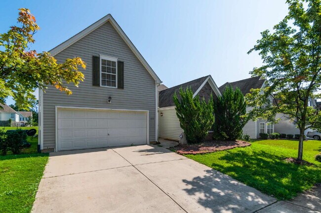 Foto del edificio - Spacious 4BR/3BA Home Near Downtown Durham | Deposit-Free Living | 1st-Floor Bedrooms