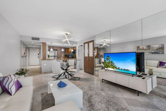 Foto del edificio - 1717 N Bayshore Dr