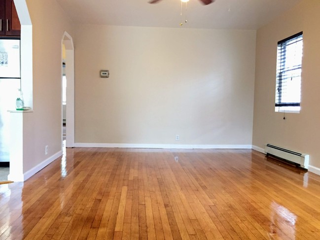 Foto del edificio - 2 bedroom with All Utilities included