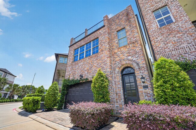 Foto del edificio - 2703 Kinsley Oaks Dr