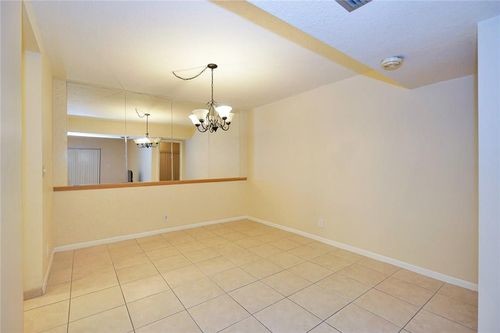 Building Photo - 4013 N Ocean Dr
