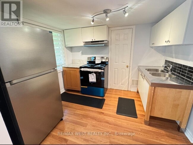 Photo du bâtiment - 43 Chiswick Crescent