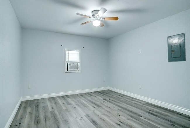 Building Photo - 1410 W Torrey St