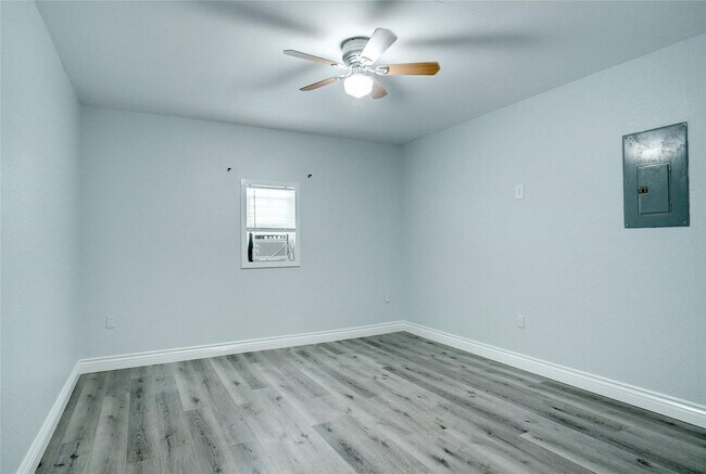 Foto del edificio - 1410 W Torrey St
