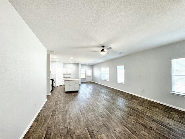 Building Photo - 1080 Apricot Ln
