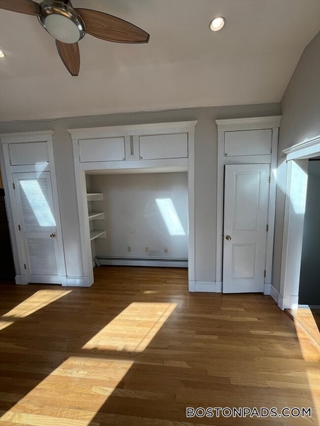 Building Photo - 117 Columbia St