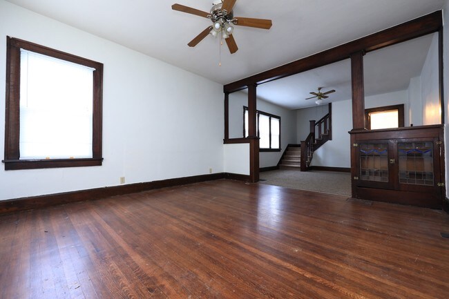 Building Photo - 747 Wallace Ave