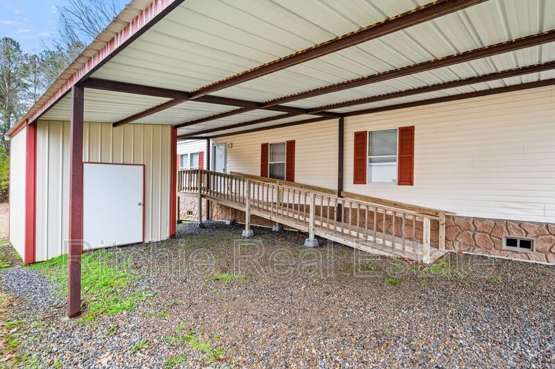 Primary Photo - 21459 Highway 167