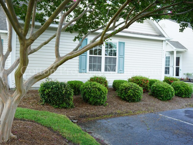 Foto del edificio - 2BR/2BA- Townhome in Wilmington near Monkey Junction - $1,500/month Pet friendly*