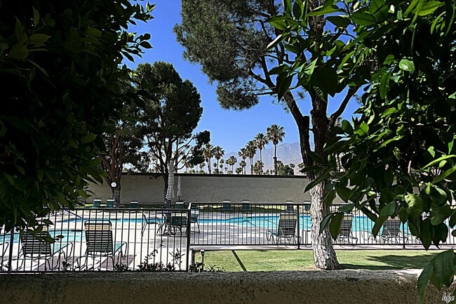 Building Photo - INDIAN CANYONS! furnished,Long/Seasonal Term