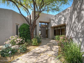 Building Photo - 10620 E Honey Mesquite Dr