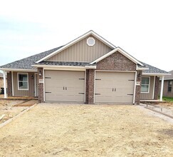 Building Photo - 2101 Ingalls Ln