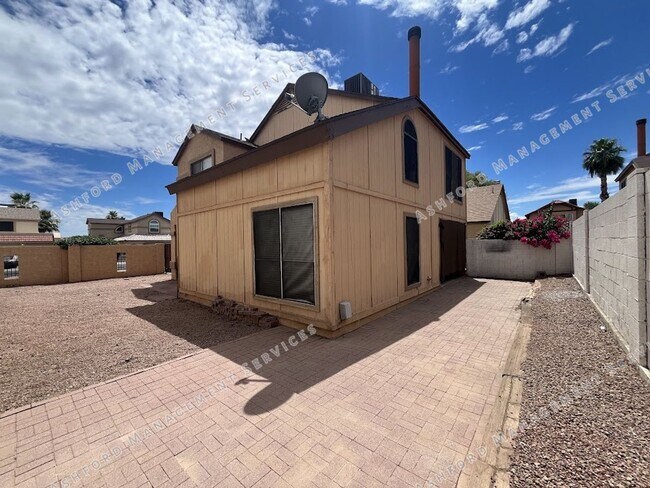 Foto del edificio - Charming 3 Bedroom, 2.5 Bath Home in North...