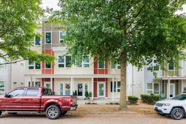 Building Photo - 1206 Porter St