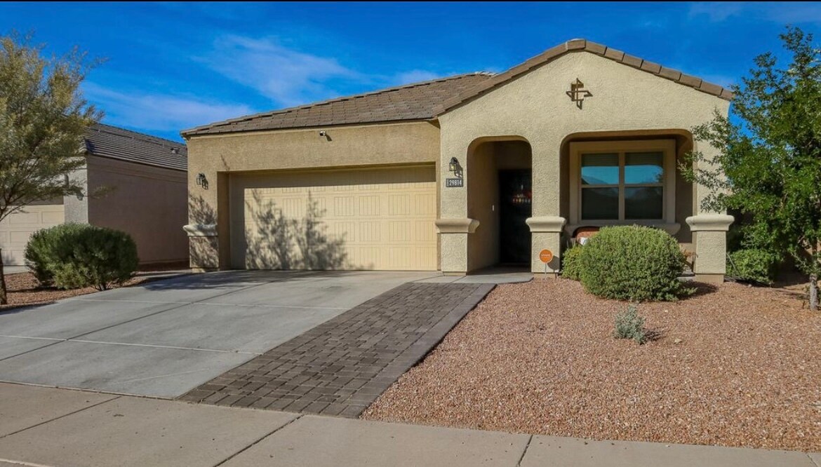 Foto principal - 29814 W Brindley Ave