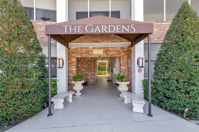 Foto del edificio - 2190 NE 51st Ct