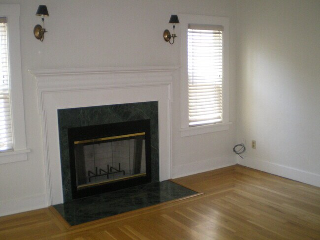Foto del edificio - 2BR/1BA Willow Glen Home on Tree Lined Street