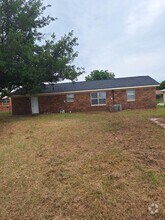 Building Photo - 4006 Hooper Dr