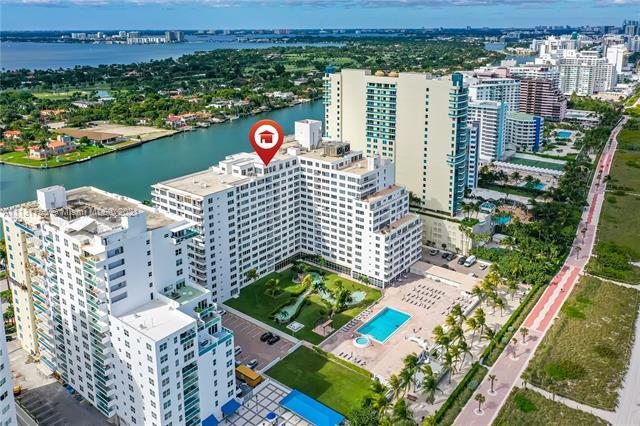 Building Photo - 5005 Collins Ave