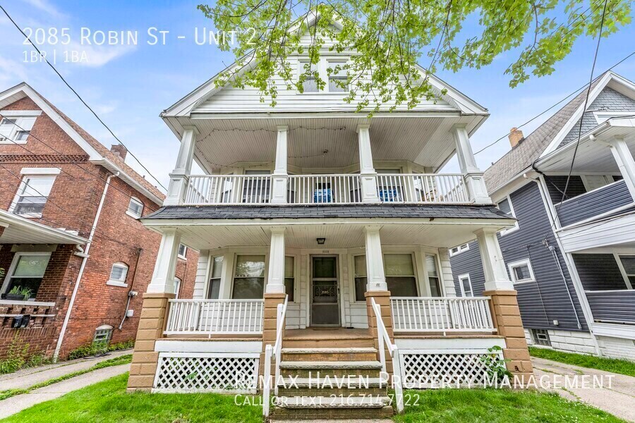 Primary Photo - 2085 Robin St