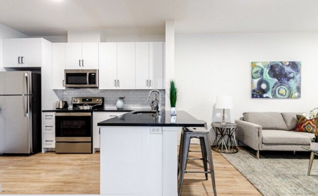 Foto del edificio - 21 Lakeside Ave