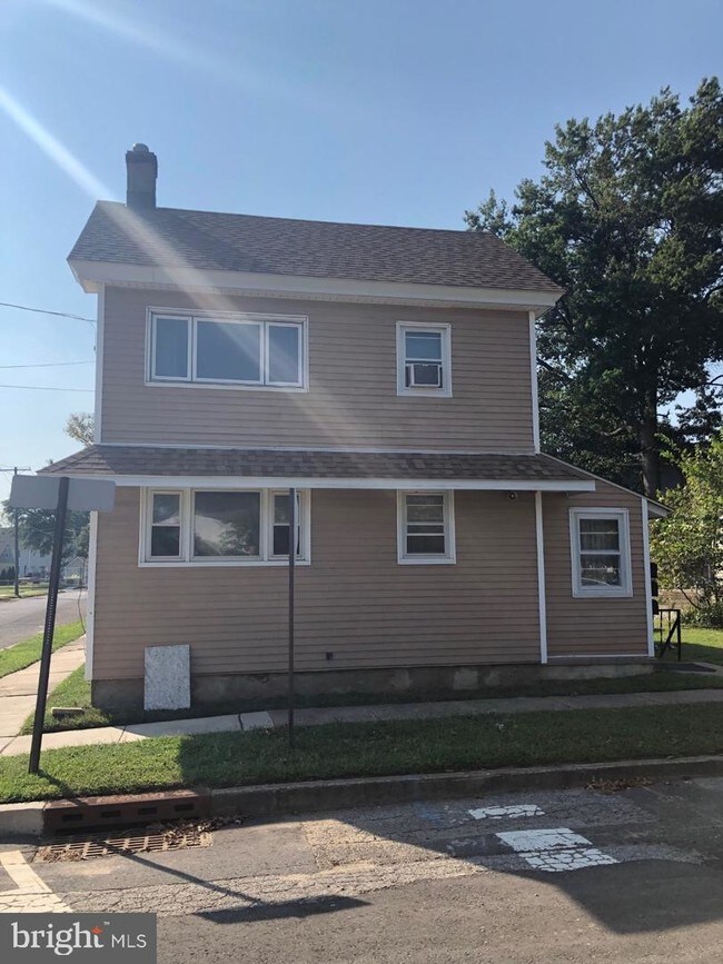 500 Poplar St Unit 3, Delanco, NJ 08075 Apartment for Rent in Delanco