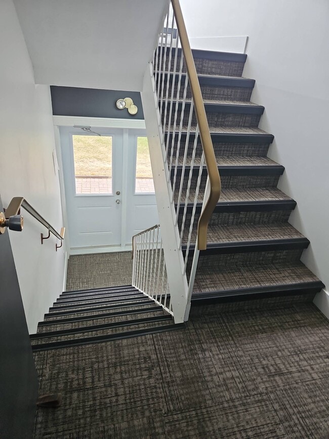Building Photo - 630 Rue Principale
