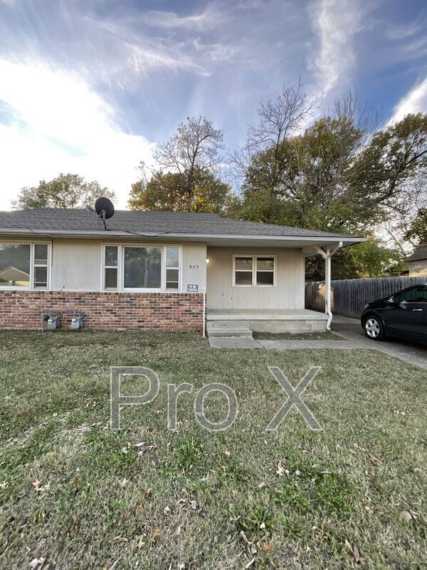Primary Photo - 803 N Rouse St