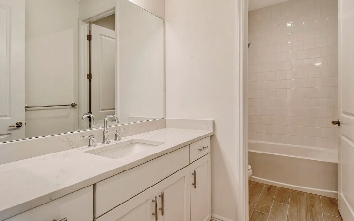 Building Photo - 480 Firebush Dr