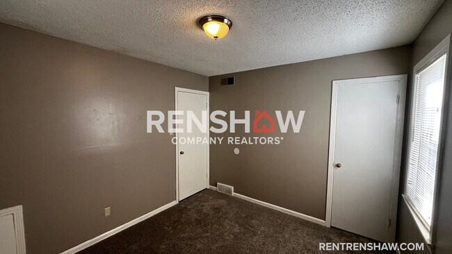 Foto del edificio - 4866 Berrydale Ave