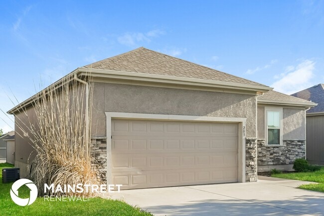 Building Photo - 203 NE Katie Ct